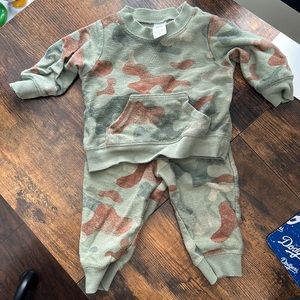 Carter’s 6 month set